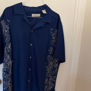 Island Republic Navy Blue Short-Sleeve Button-Down Shirt with White Floral Trim